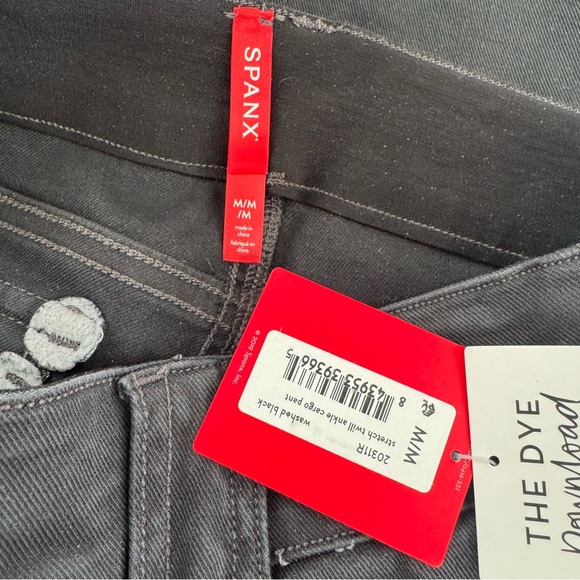 SPANX Stretch Twill Ankle Cargo Pants in Washed Black Size Medium NEW - Picture 9 of 9